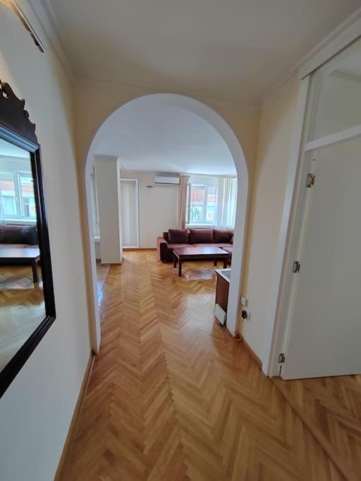 Two Bedroom Milesevska By Magenta Apartment